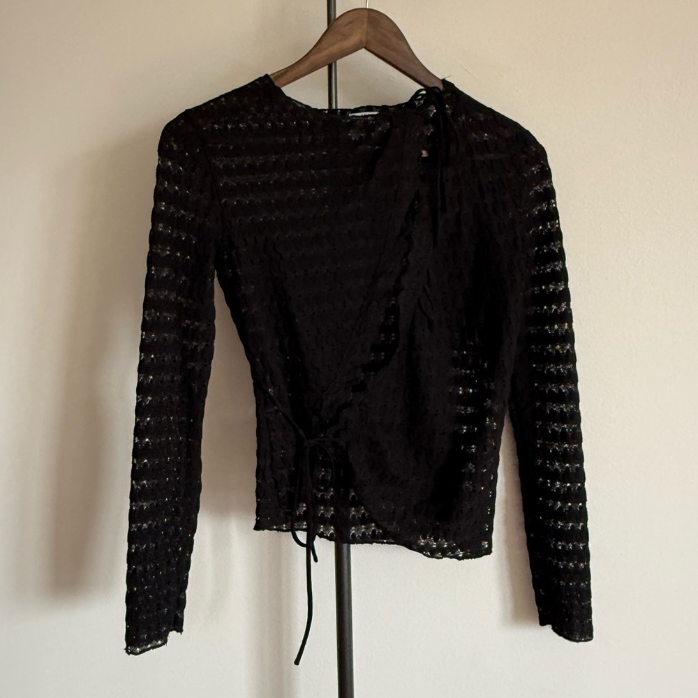Princess Polly Black Lace Top - Picture 4 of 6
